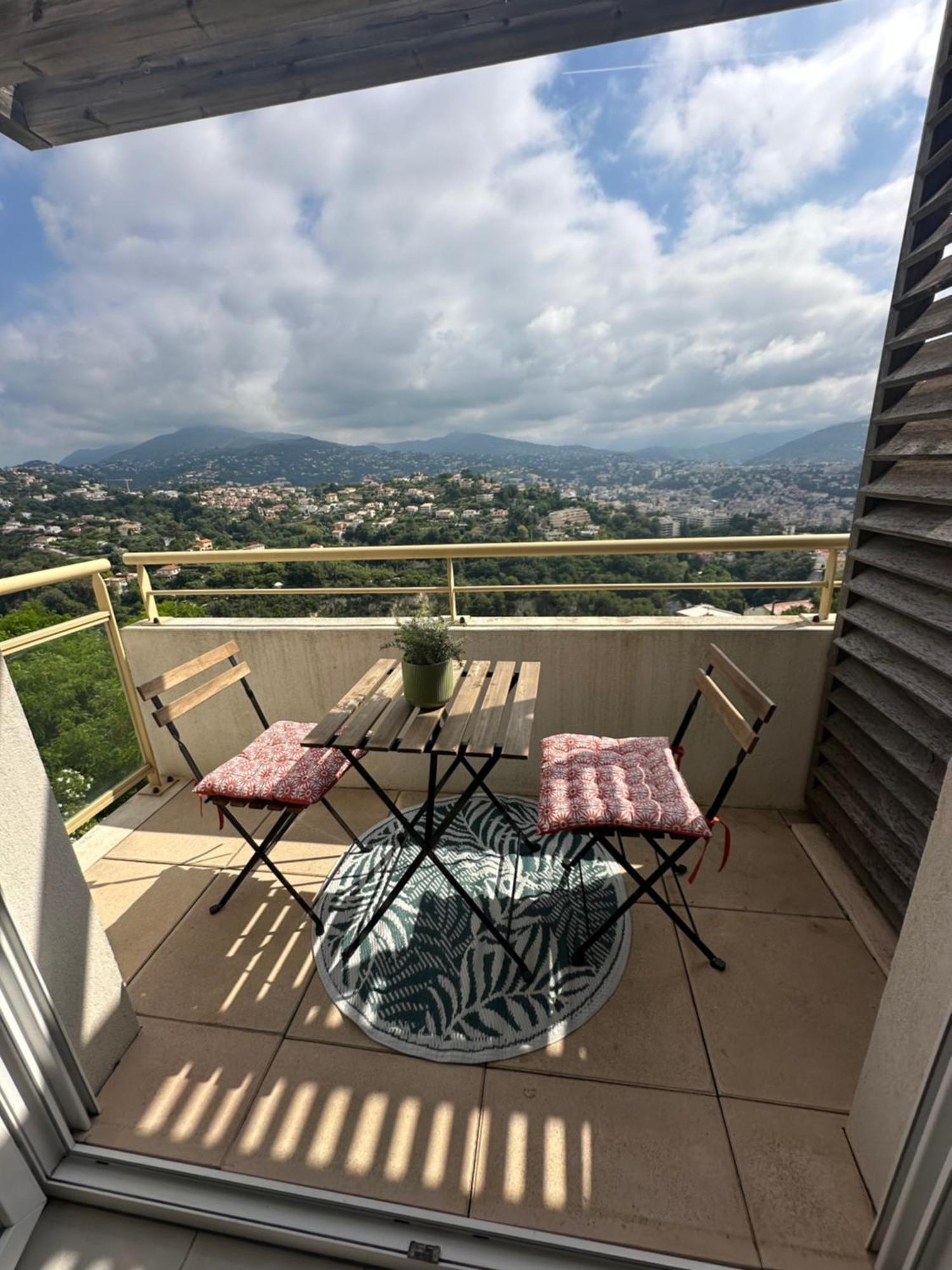 Cosy Studio Avec Parking Et Vue Feerique Nice Exterior photo